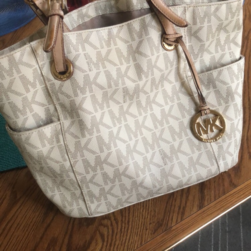 Michael kors tote purse